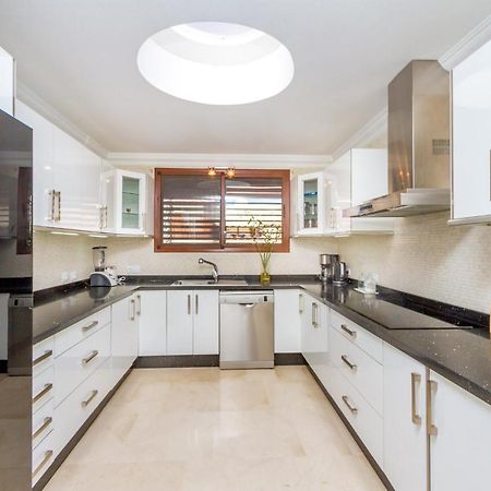 Casa Holmston, Duplex Villa With Hot Tub In Anfi Tauro Topaz Mogan Luaran gambar
