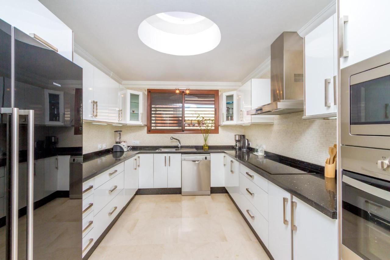 Casa Holmston, Duplex Villa With Hot Tub In Anfi Tauro Topaz Mogan Luaran gambar